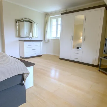 Achtern Diek Haus 1a בית נופש זינקסט